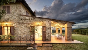 Villa, 2 Bedrooms | Property entrance - Casa Ora Doro - Panoramic Views Pool Private Garden (Trequanda)