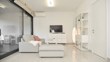 Apartment, 1 Schlafzimmer, Balkon, Stadtblick | Wohnzimmer