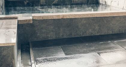 Room dome tent with hot spring 1 night and 2 / Yufu Ōita