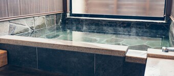 Room dome tent with hot spring1 night and 2 me / Yufu Ōita