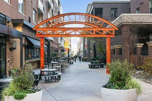 Outdoor dining - A202 · Urban Oasis – Free Parking Included (Allentown)