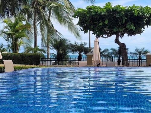 Stay on the Beach at Acqua Condo