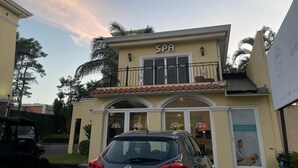 A building with a sign reading "SPA" on the front. - Stay on the Beach at Acqua Condo (Puntarenas Province)