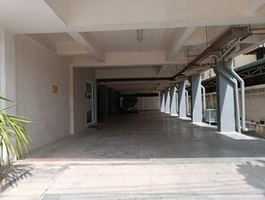 Aparcamiento sin asistencia gratuito