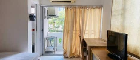 Standard Double Room | Free WiFi, bed sheets