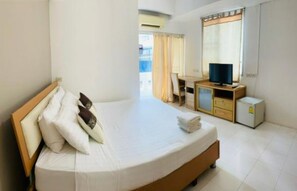 Chambre Standard double | Accès au Wi-Fi (inclus), literie fournie