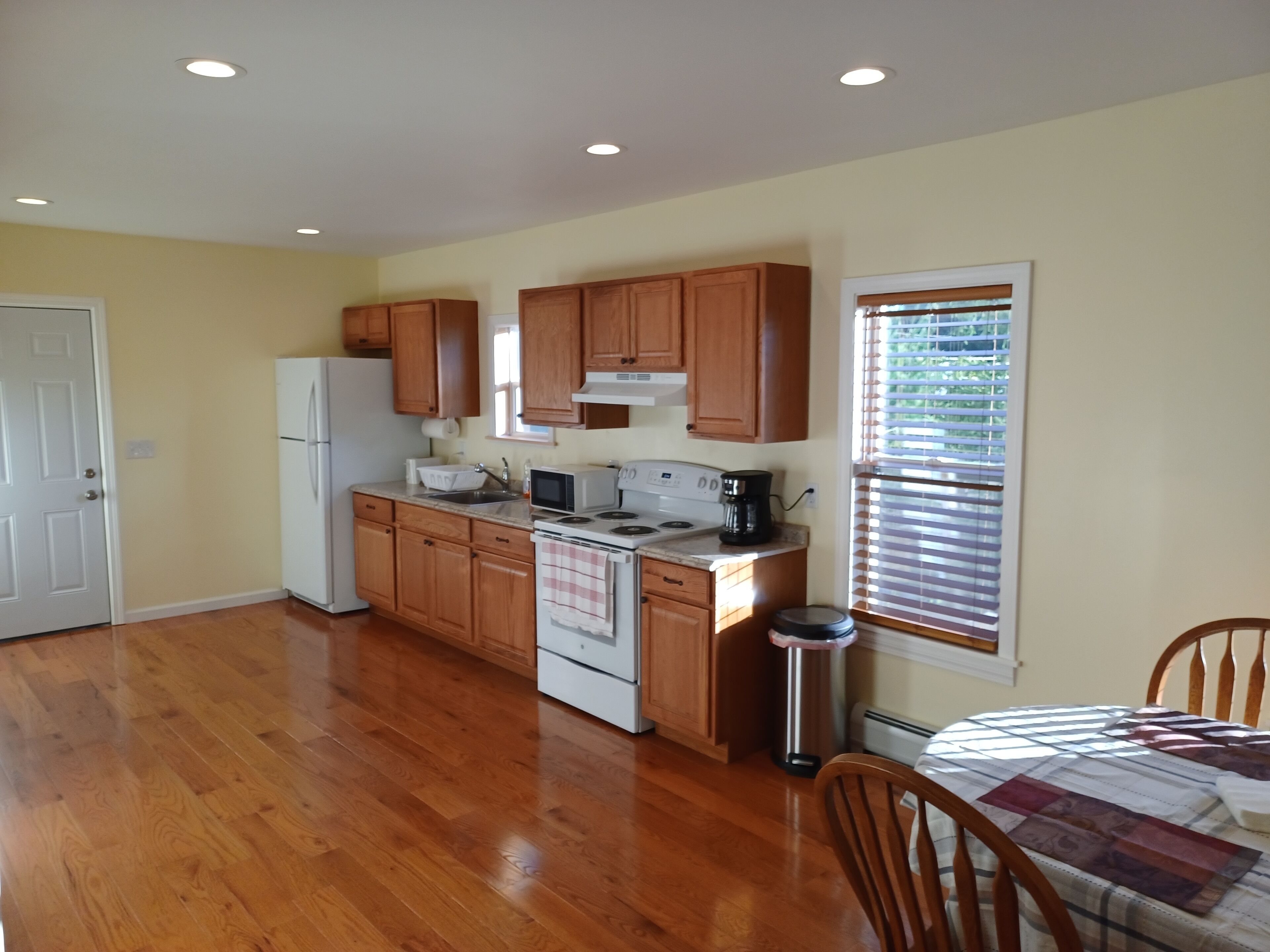 Entire House 1-st Floor, 3beds & Weekly Specials