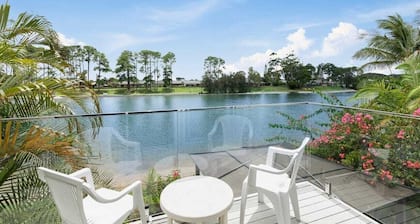 Tranquil Oasis on Pine Lake
