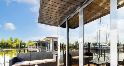 Houseboat in Volendam Marina