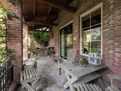 Holiday Home in Wijnaldum Near Harlingen Harbor