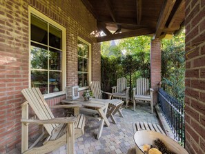 House | Balcony