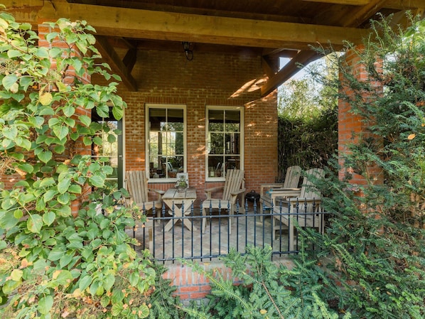 House | Balcony
