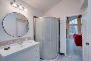 House, Multiple Beds (Beach Hideaway) | Bathroom - Beach Hideaway (Lincoln City)