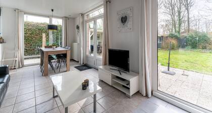 Holiday Home in Baarland With Fenced Garden