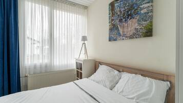 House | 4 bedrooms, individually furnished, bed sheets