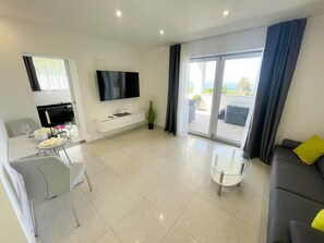 House | Living room - Holiday Home With Bubble Bath , Sauna and sea View (Crikvenica)