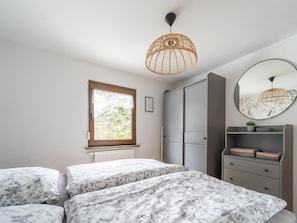 House | 2 bedrooms, individually furnished, iron/ironing board, bed sheets - Ferienhaus in Suhl in der Nahe des Rennsteigs (Suhl)