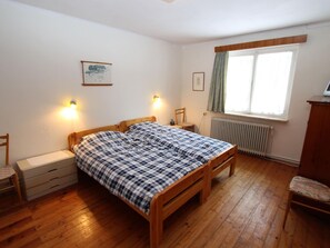 House | 3 bedrooms, individually furnished, iron/ironing board, bed sheets - Holiday Home in Ludmannsdorf Near Worthersee (Ludmannsdorf)