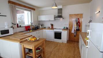 Ferienhaus | Eigene Küche | Mikrowelle, Hochstuhl