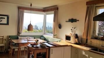 Ferienhaus | Eigene Küche | Mikrowelle, Hochstuhl