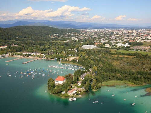 Holiday Home in Ludmannsdorf Near Worthersee
