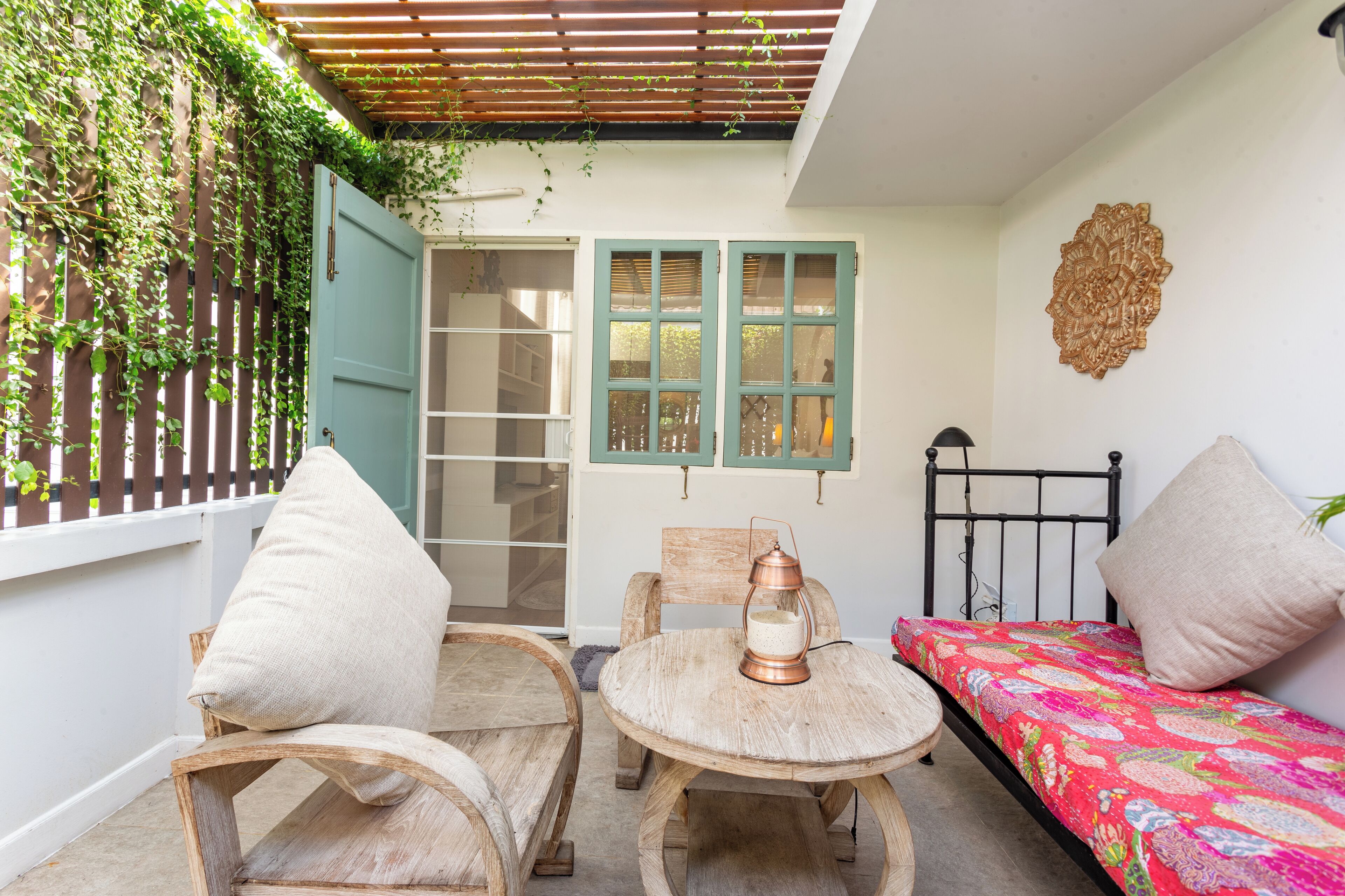 ห้องฮันนีม ูน, เตียงคิงไซส์ 1 เตียง และโซฟาเบด, วิวสวน, ติดสวน | ลานระเบียง/นอกชาน