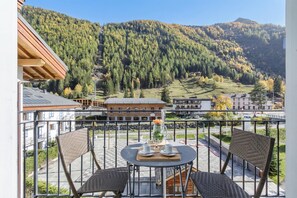 Outdoor dining - Vallorcine Buet 31 ski in / ski out, Vallorcine (Argentiere), France (Vallorcine (Argentiere))