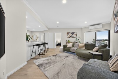 Luxury Apartment with Private Balcony & Parking in Perth CBD. 