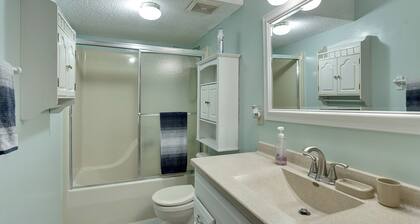 Aksarben Two Bed, One Bath Duplex Suite