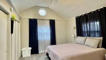3 bedrooms, in-room safe, iron/ironing board, free WiFi