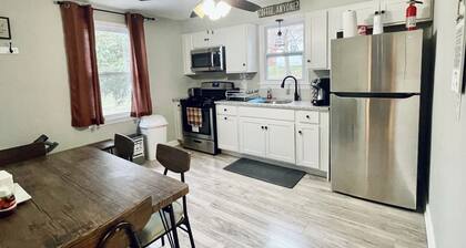 E Maple-The Pleasant Home-Comfort & Ease