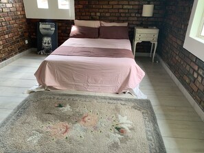 2 chambres, fer et planche Ă repasser, Wi-Fi gratuit, draps fournis