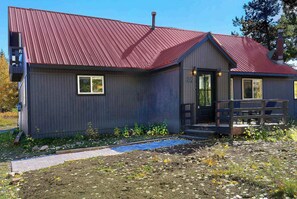 Exterior - Hidden Gem, Hot tub, Garage, Amazing Views! (Mt. Crested Butte)