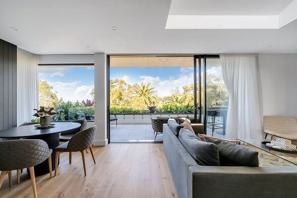 Interior - Penthouse Perfection in prestigious Collaroy Basin (Collaroy)