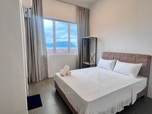 3 bedrooms, iron/ironing board, free WiFi, bed sheets - Seaview Cube l w/ Rooftop Pool (Langkawi)