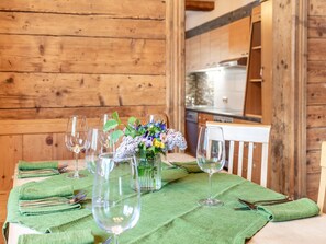 تناول الطعام