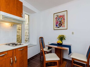 Apartment | Dining