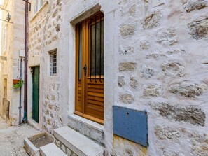 Apartment | Exterior