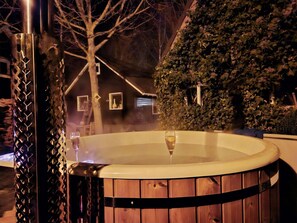 House | Property amenity - Atelier House With hot tub (Sleen)