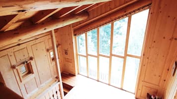 Chalet | 3 habitaciones, muebles diferentes y tabla de planchar con plancha