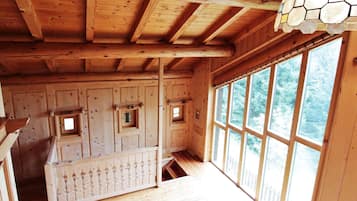 Chalet | 3 kamar tidur dan dilengkapi dengan perabotan berbeda-beda