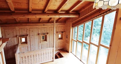 Belvilla by OYO Hilltop Chalet in Lamon With Views
