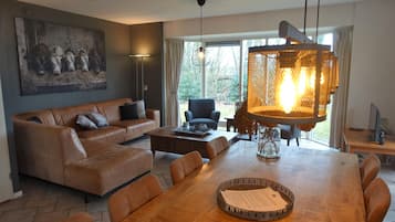 House | Living room