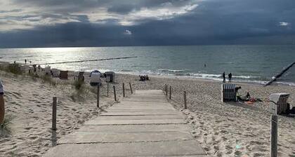 "Kapitäns Hus no.2: Spacious Vacation Home with Sauna & Garden!"