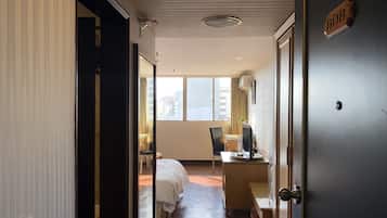 Business Double Room | Free WiFi, bed sheets
