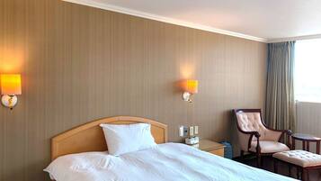 Business Double Room | Free WiFi, bed sheets