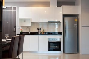 Two Bedroom | Eigene Küche | Mikrowelle, Ofen, Kochgeschirr/Geschirr/Besteck