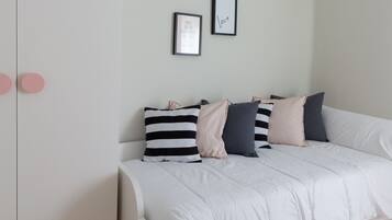 2 bedrooms, free WiFi, bed sheets