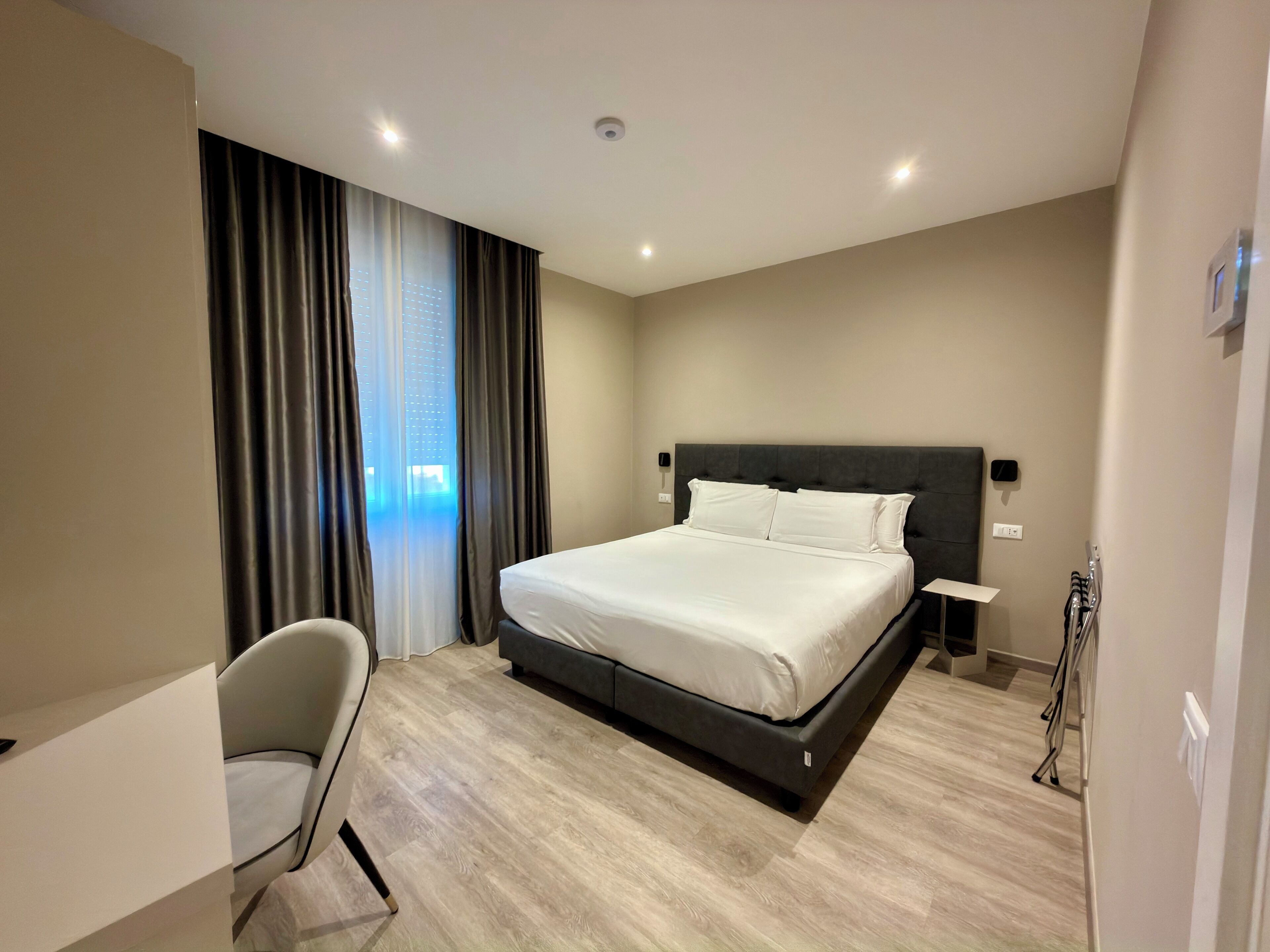 Suite Superior | Allergikerbettwaren, Daunenbettdecken, Zimmersafe