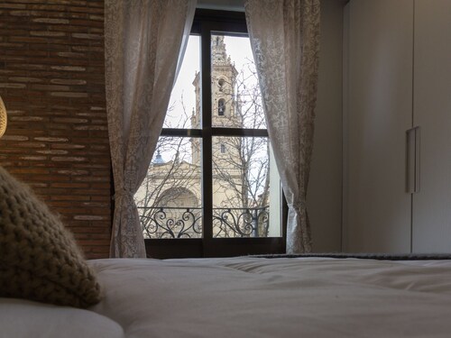 Beautiful renovated apartment in central Logroño with WIFI